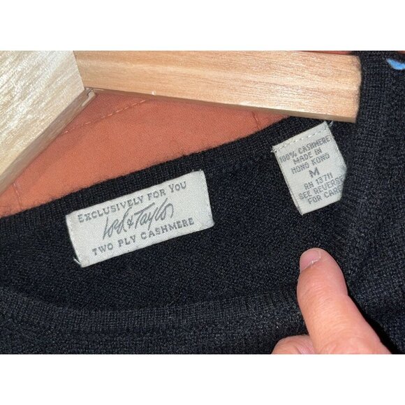 Lord & Taylor Black Two-Ply Cashmere Crewneck Soft Warm Knit Top Women's Sweater - Picture 5 of 8